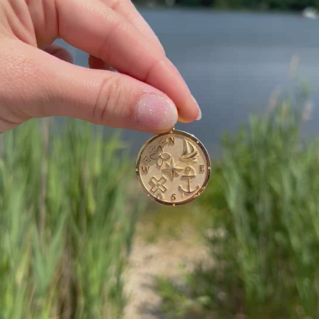 THE HAMPTONS JW Original Pendant Coin
